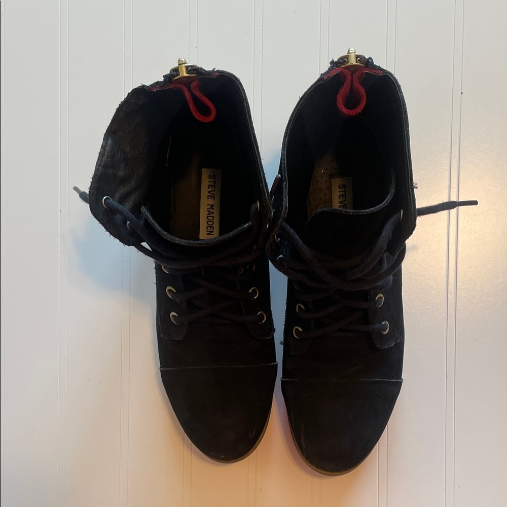 Steve Madden Women’s Black Lace-Up Boots Size 8.5 Zipper Back - Picture 3 of 10